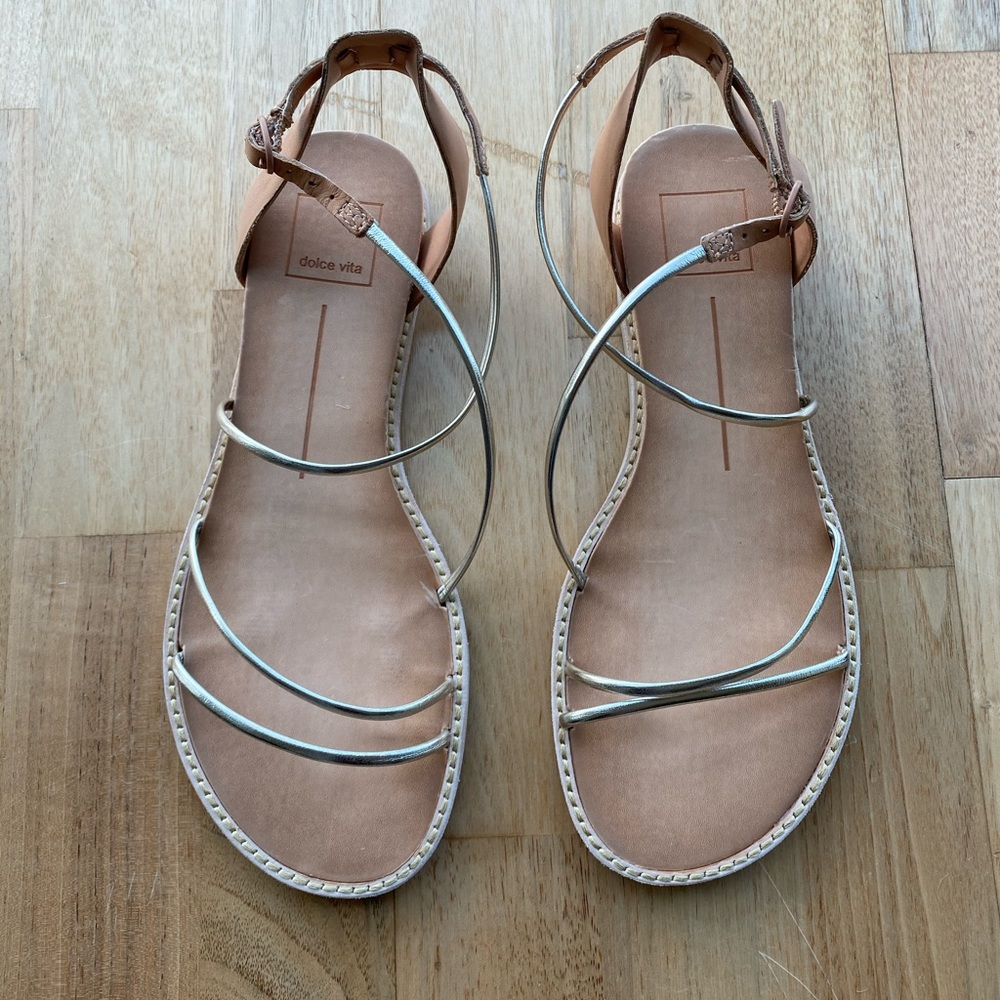 Dolce Vita Nenna sandals